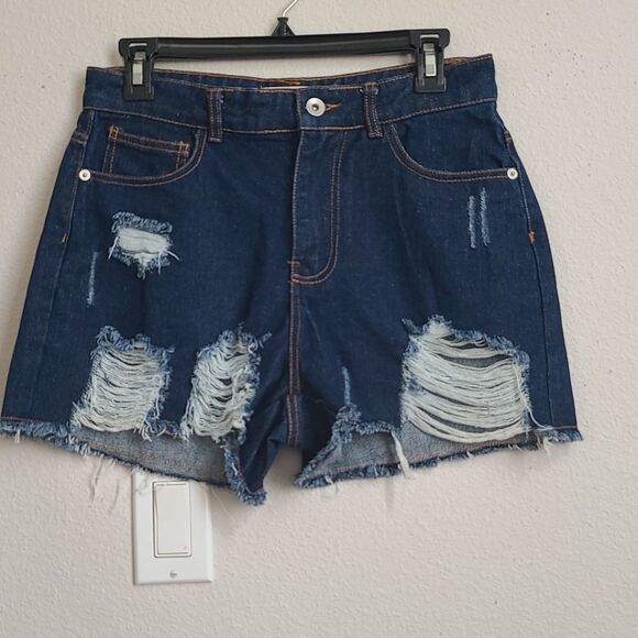Chelsea & Violet Pants - SHORTS. CHELSEA AND VIOLET  DENIM SHORTS